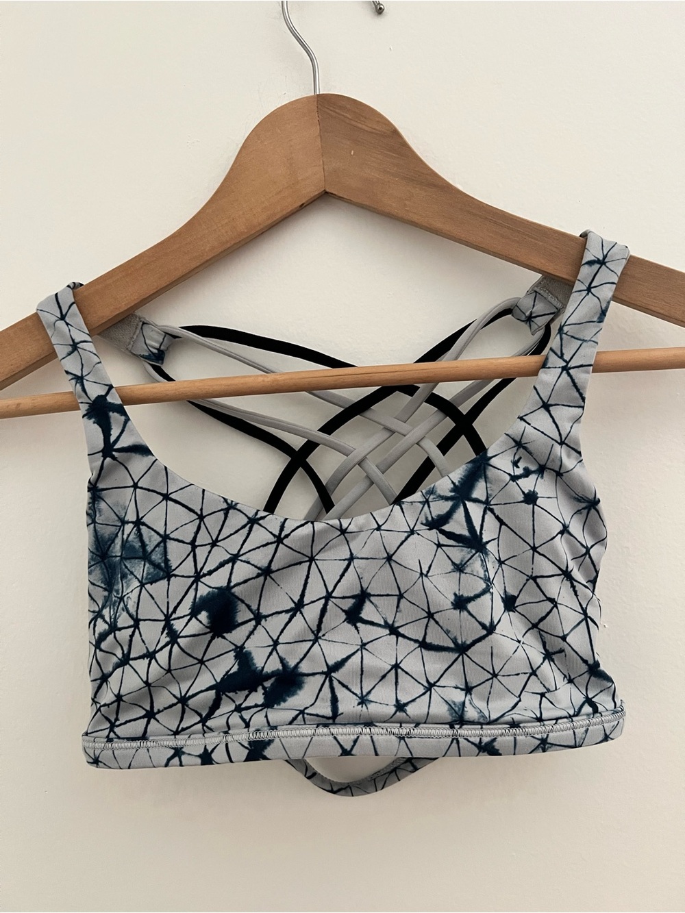 Lululemon Strappy Back Tie-Dye Bralette - Blue/White size 2